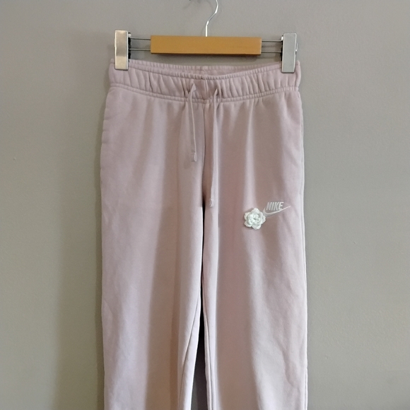 Nike Pastel Pink Jogger Sweatpants with Crochet Flower & Logo – Size XS GUC - Picture 2 of 15